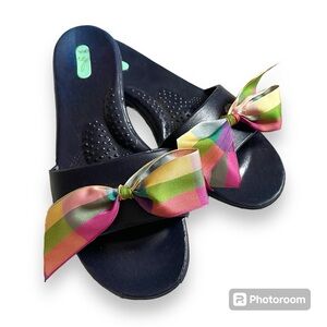 Oka-B Okabashi Grace Slide Sandals Rainbow Bow Navy Size 7.5M